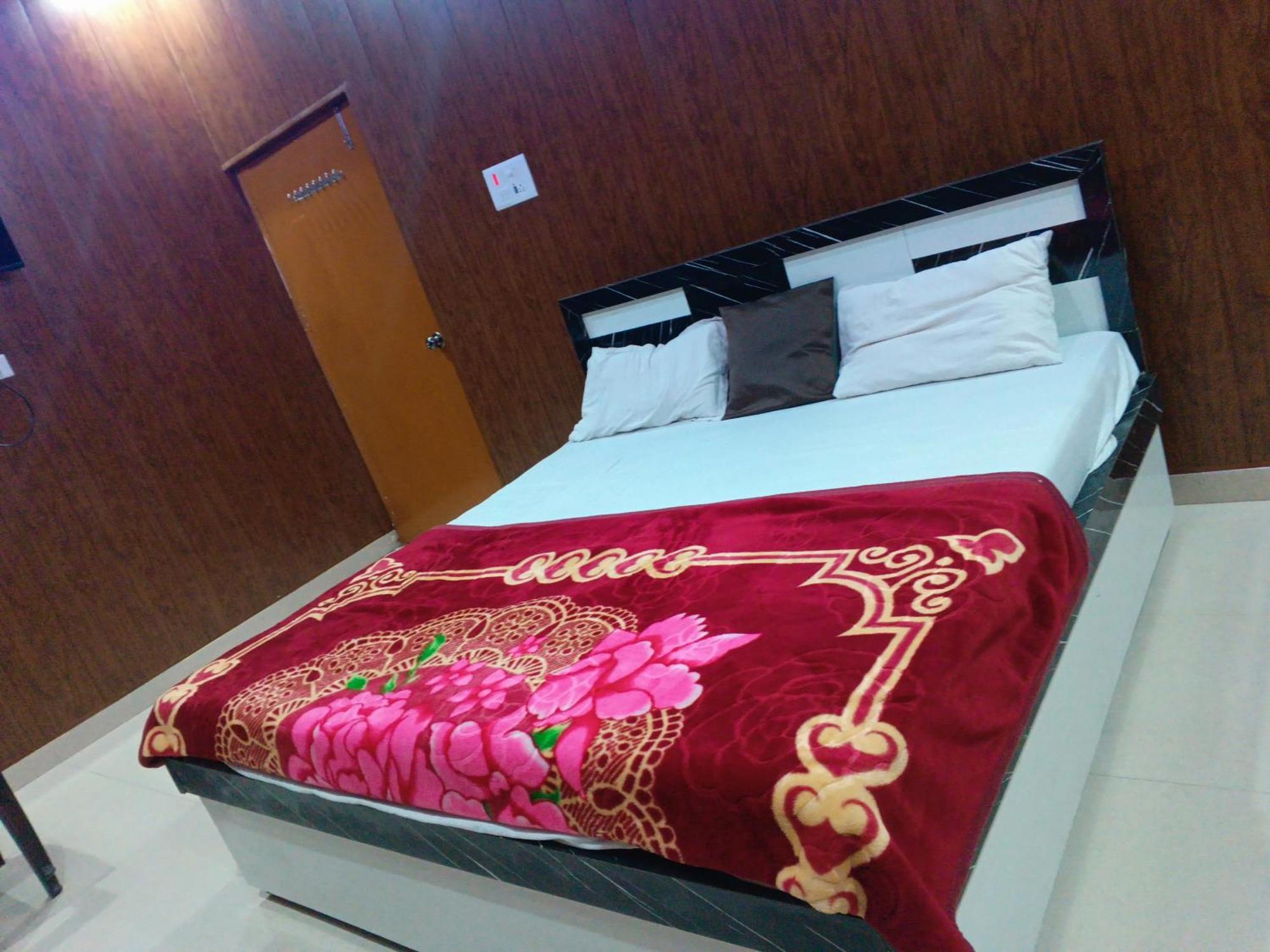 La Ayodhya Residency 호텔 외부 사진