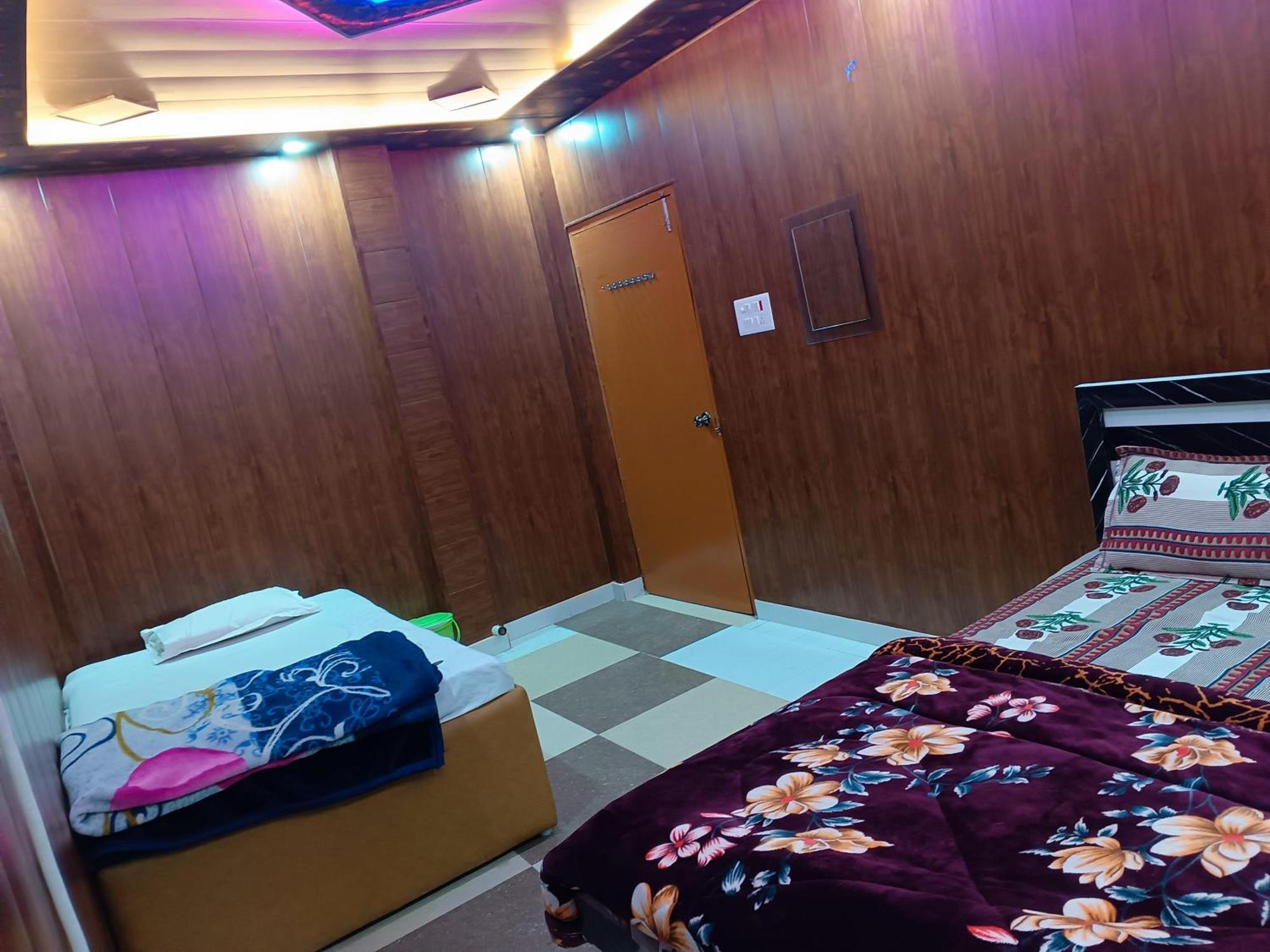La Ayodhya Residency 호텔 외부 사진